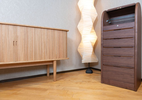 񂲏Љ̂́ÂÂɂċZp͂AfUC@\܂ňؑËȂƋElÃrOɒu{[hƋIԂƂ[AƑz肵đI񂾓i؍HOVI(IBjTCh{[hƃRNV{[hłB
i؍H́A˂̏̋ZƂ̐SpȂ̕ωɂ_ɑΉBXmȂ̂ÂǋĂ郁[J[łB̓i؍H肪OVI(IBj̃{[hƋ́AEľڂ[ASĂɂĊx̍ƋłB