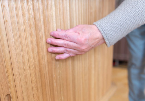 \ʂ̉ʂɂ藧̊ẢAeŔ\Ă܂B