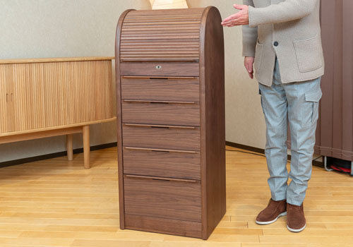 TCh{[hƓݔ̂RNV{[hB
ubNEH[ibg̖CdlŎAii邽܂łB