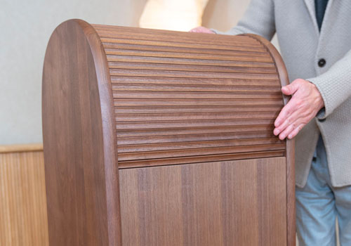 ʂwʂubNEH[ibg̎̍dグɂȂĂ܂B